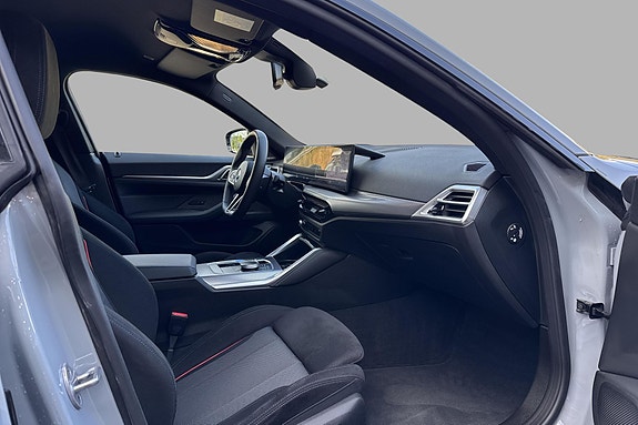 BMW i4 16 of 23