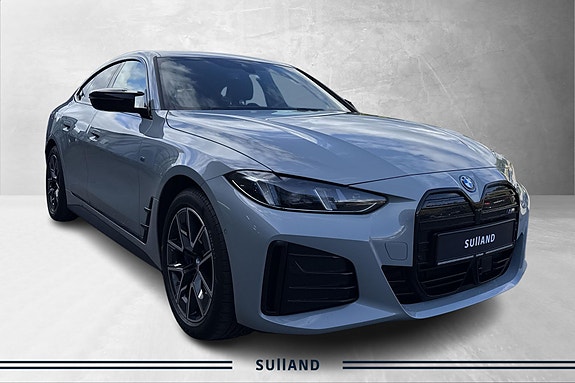 BMW i4 22 of 23