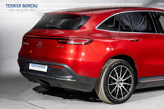 Mercedes-Benz EQC400 9 of 30
