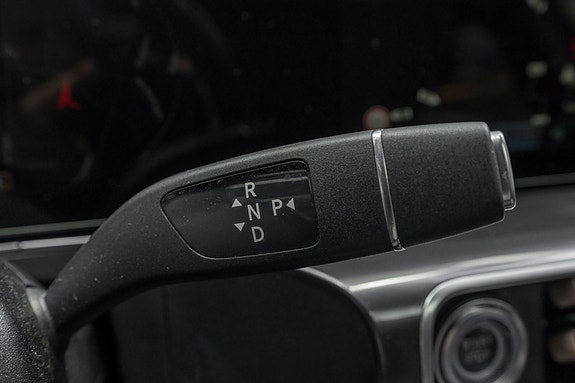 Mercedes-Benz EQC400 26 of 30