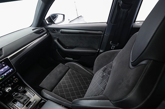 Skoda Superb 17 of 30
