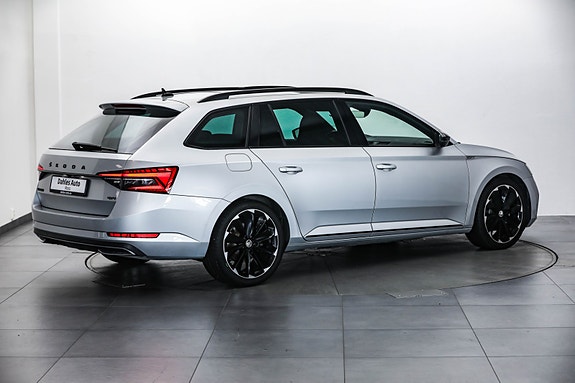 Skoda Superb 9 of 30