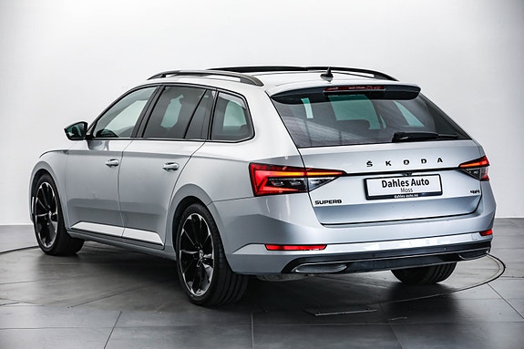 Skoda Superb 14 of 30