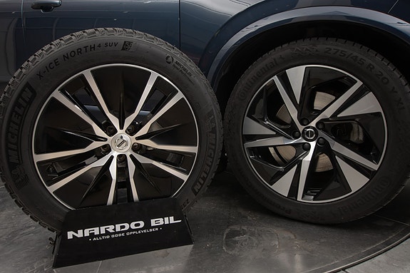Volvo XC90 7 of 23
