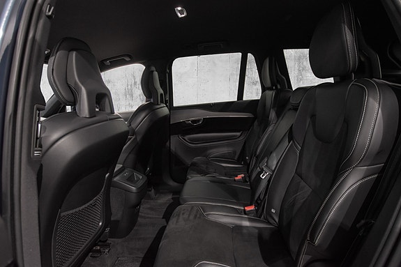 Volvo XC90 16 of 23