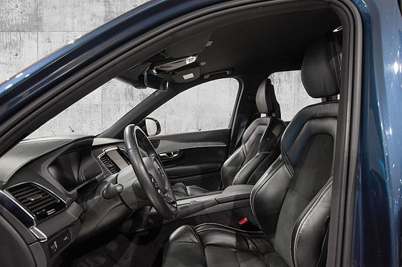 Volvo XC90 8 of 23