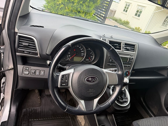 Subaru Trezia 2 of 12