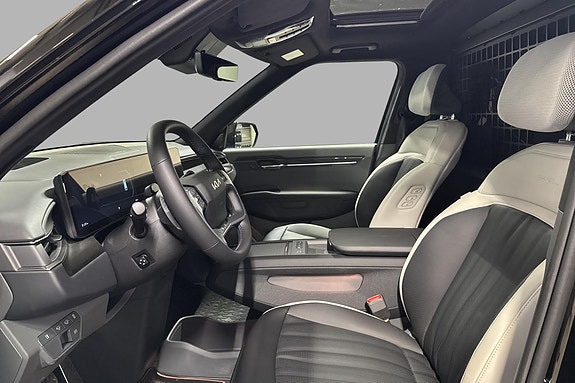 Kia EV9 11 of 22