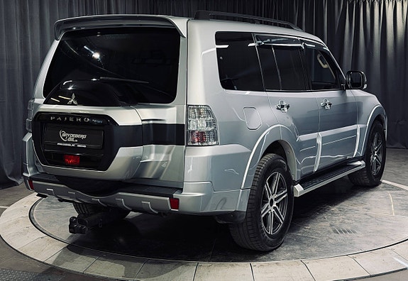 Mitsubishi Pajero 5 of 23