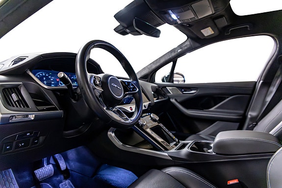Jaguar I-PACE 16 of 30