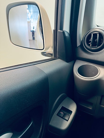 Nissan e-NV200 21 of 25