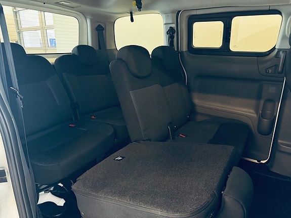 Nissan e-NV200 22 of 25