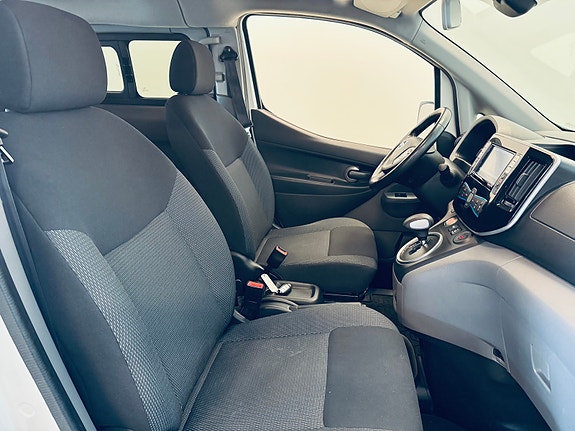 Nissan e-NV200 9 of 25