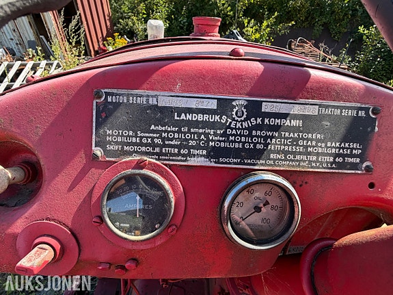 Andre 1962 David Brown P 25 veterantraktor - bensinmotor - hydraulisk løfteapparat bak - kraftuttak og tre 28 of 30