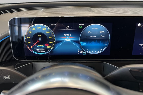 Mercedes-Benz EQC400 16 of 23