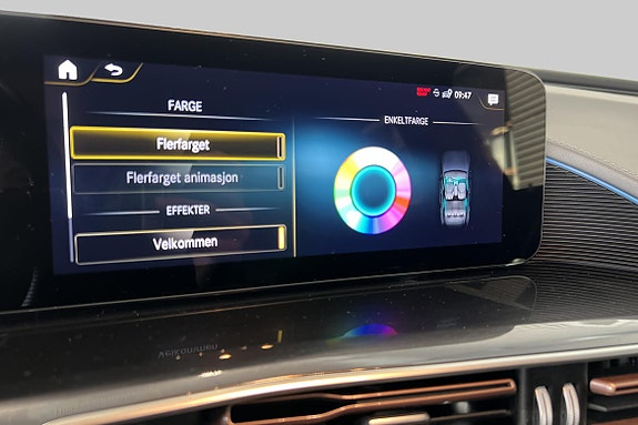 Mercedes-Benz EQC400 17 of 23