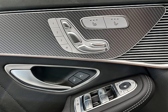 Mercedes-Benz EQC400 16 of 25