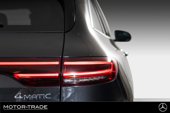 Mercedes-Benz EQC400 9 of 27