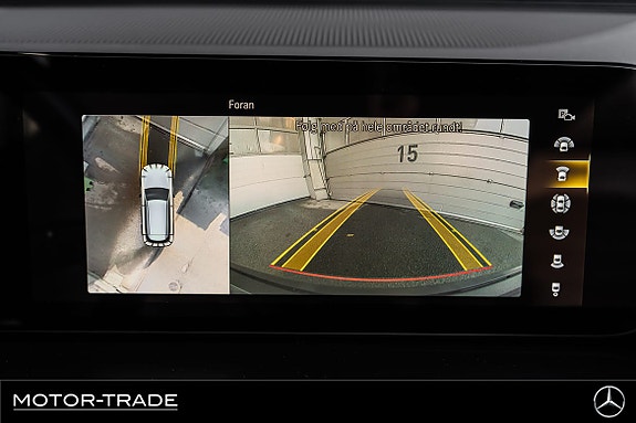 Mercedes-Benz EQC400 17 of 27