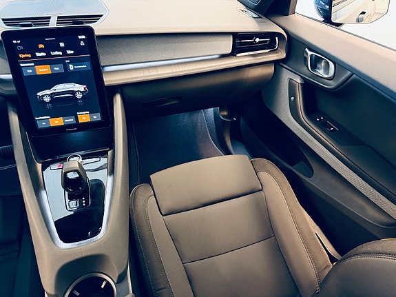 Polestar 2 8 of 24