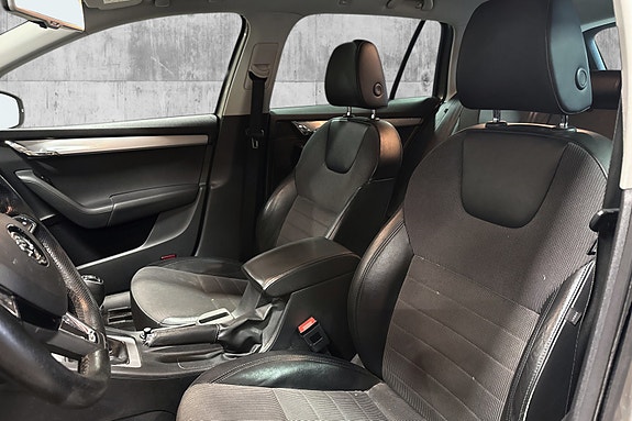 Skoda Octavia 10 of 30
