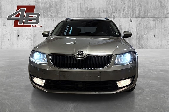 Skoda Octavia 2 of 30