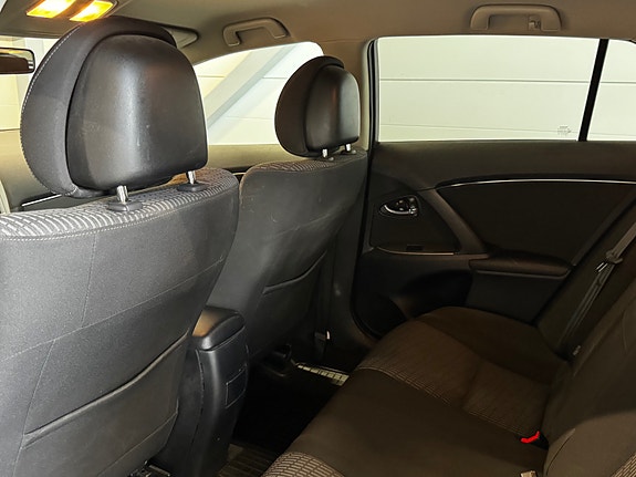 Toyota Avensis 22 of 30