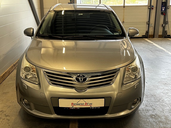 Toyota Avensis 3 of 30