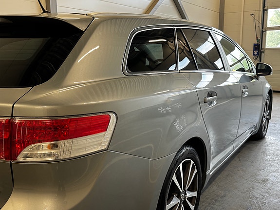 Toyota Avensis 14 of 30