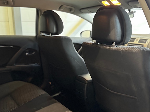 Toyota Avensis 28 of 30