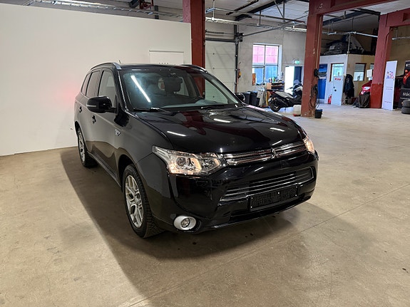 Mitsubishi Outlander 4 of 30