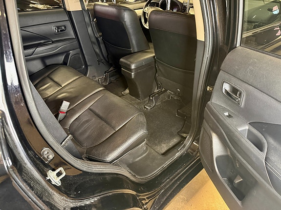 Mitsubishi Outlander 23 of 30