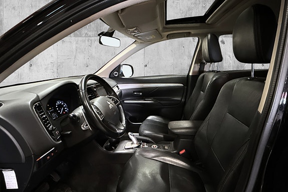Mitsubishi Outlander 18 of 30