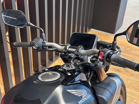 Honda CB650R E-clutch 6 of 9