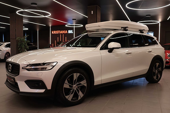 Volvo V60 Cross Country 6 of 30
