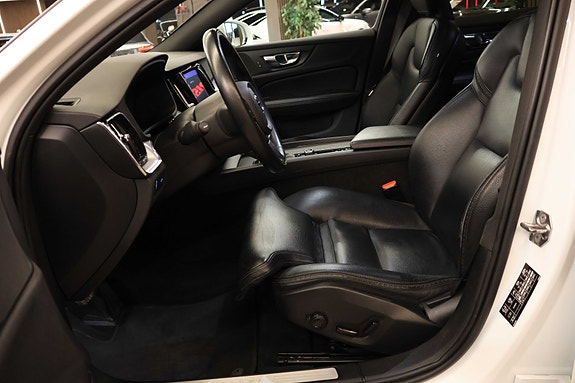 Volvo V60 Cross Country 23 of 30