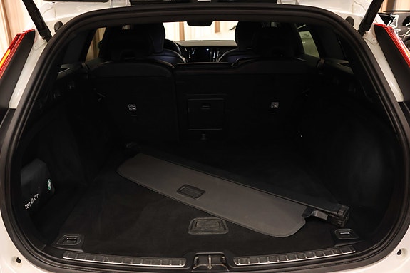 Volvo V60 Cross Country 18 of 30