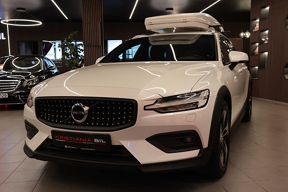 Volvo V60 Cross Country 5 of 30