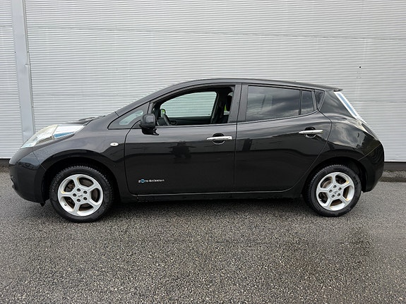 Nissan Leaf 2 of 26