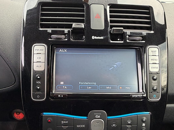 Nissan Leaf 15 of 26