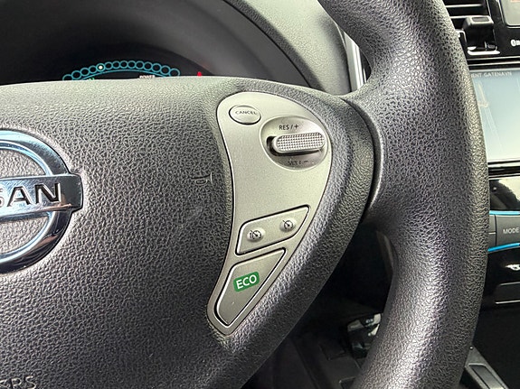Nissan Leaf 11 of 26