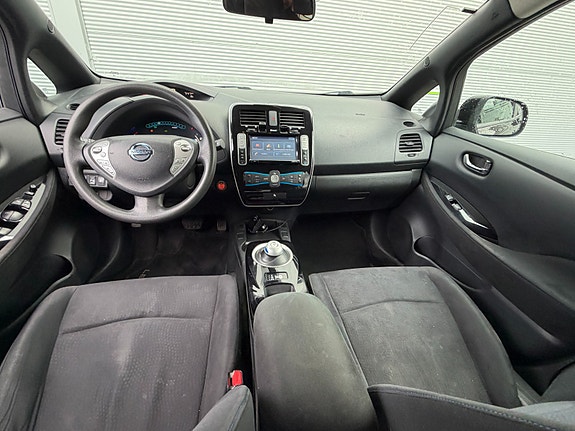 Nissan Leaf 22 of 26