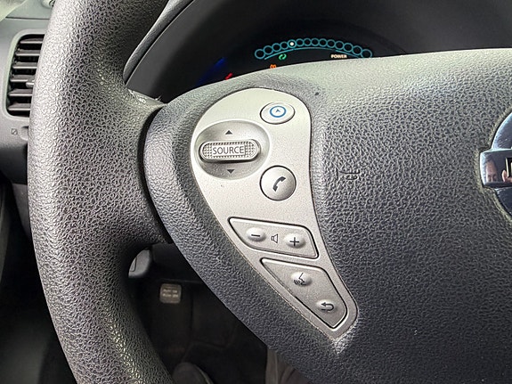 Nissan Leaf 10 of 26