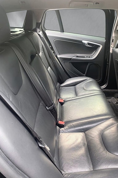 Volvo V60 11 of 15