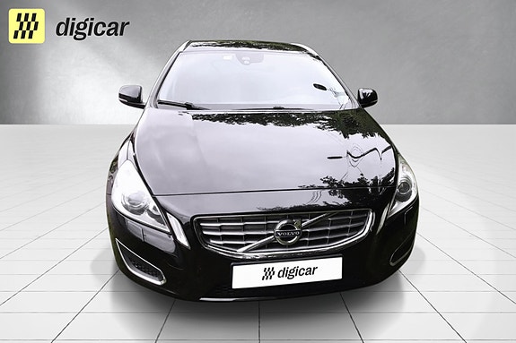 Volvo V60 7 of 15