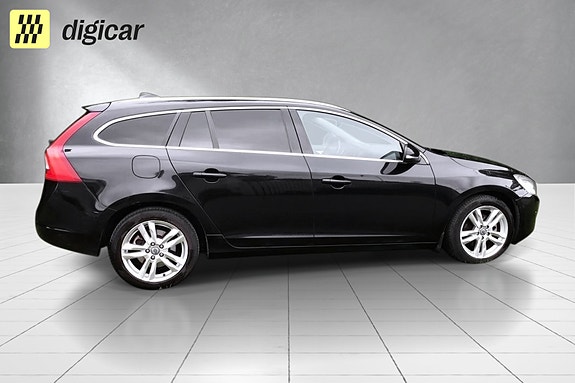 Volvo V60 5 of 15