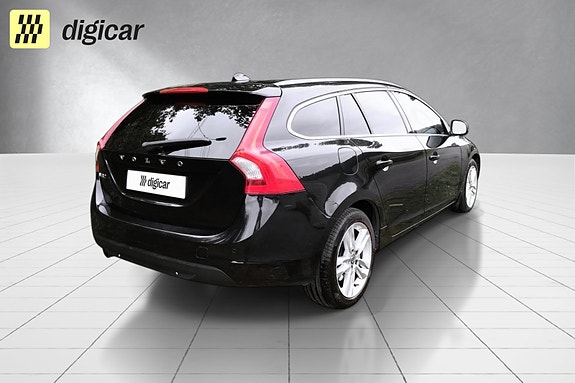 Volvo V60 4 of 15