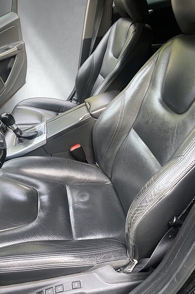 Volvo V60 8 of 15