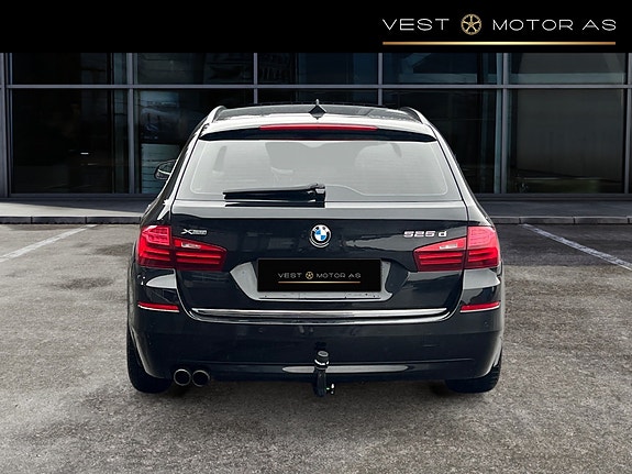 BMW 525xd 6 of 30