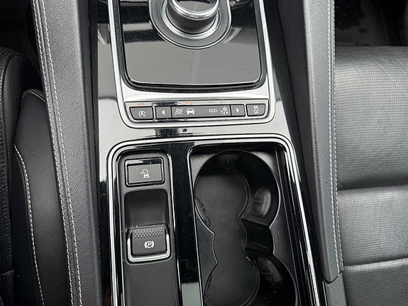 Jaguar F-PACE 20 of 30